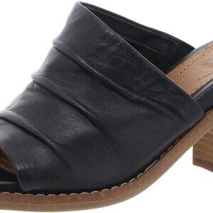 Women's Heeled Sandal Beige 9.5 Cushioned Insole Wooden Stacked Heel Fashion